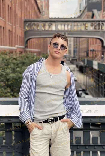 Masseur boy photo 3